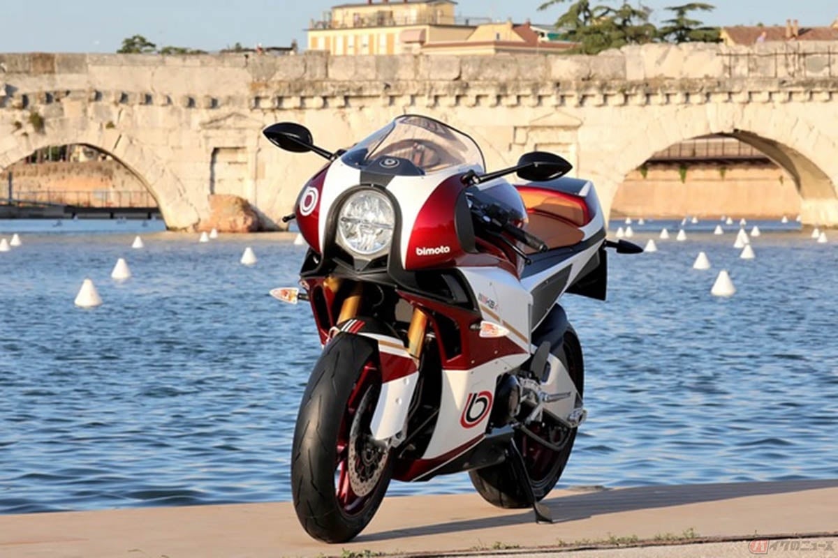 イタリアの高級ハンドメイドモーターサイクルブランドBimota「KB4」も展示