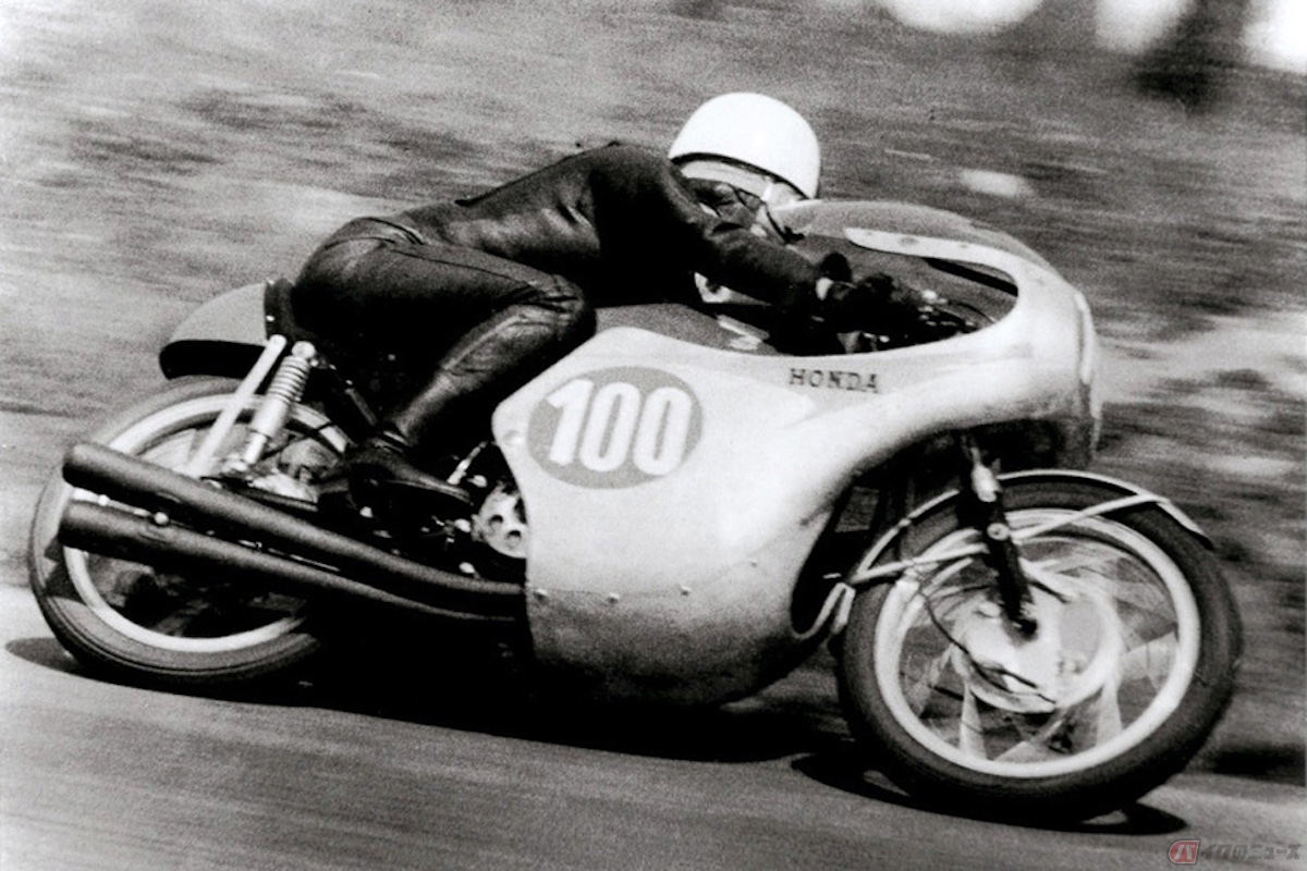1961年ホンダのRC162を駆る高橋国光氏