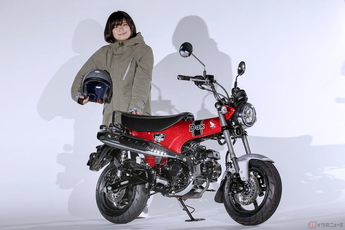 モーターサイクルショーで世界初公開されたホンダの新型「DAX」