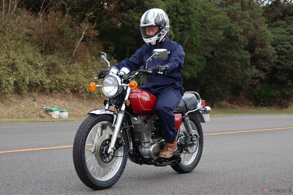 XT500のエンジンをベースにロードモデルバージョンとして登場した「SR500（1978）」