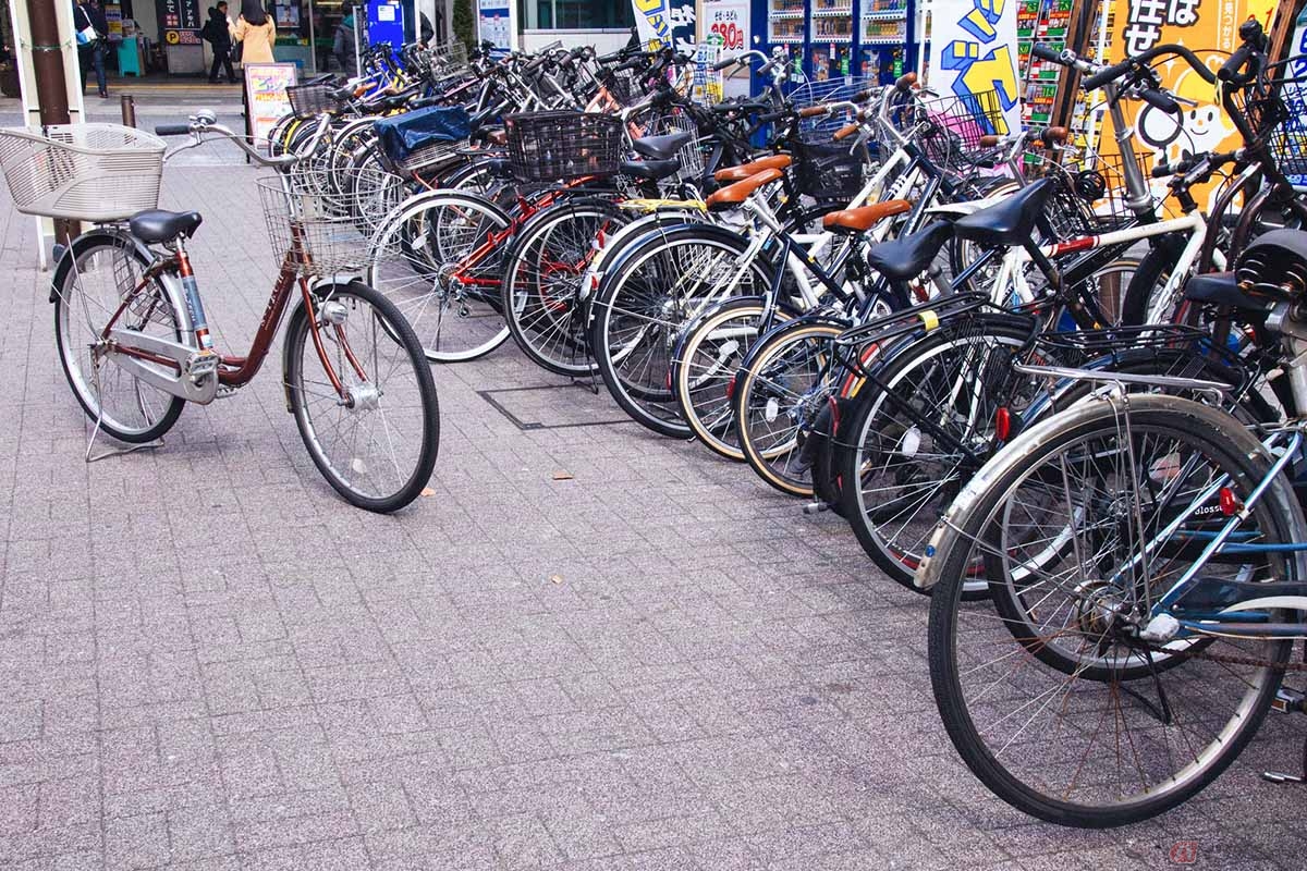 多くの人の日常の移動手段として利用されている自転車。日常的な点検や整備を行い、安全に利用する必要があります(写真はイメージ)