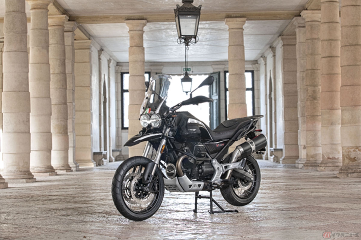 モトグッツィの特別仕様車「V85TT Guardia d’Onore(グアルディア ドノーレ)」