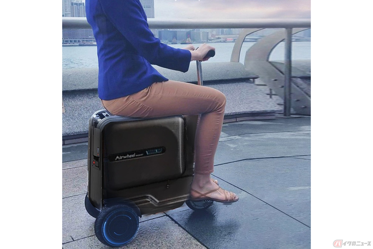 乗って移動できる電動スーツケース「GeeRidecase(ジー ライドケース)」