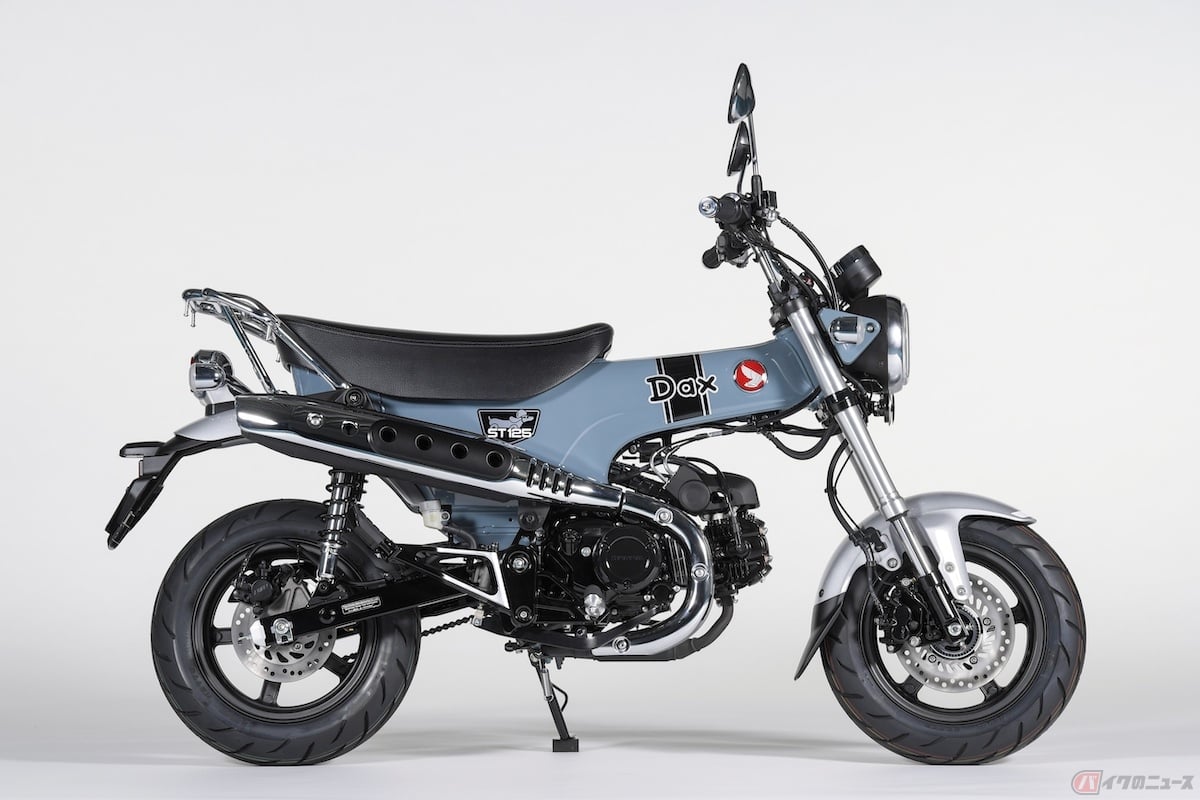 先代のサイズ比率をそのままに大型化した『ダックス125』