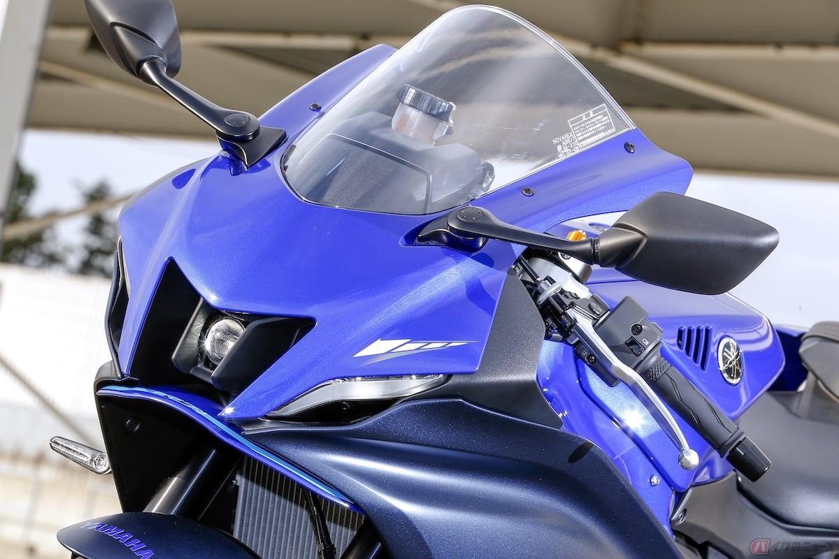 外装パーツが多いバイクの場合は、花粉の影響を受けやすい