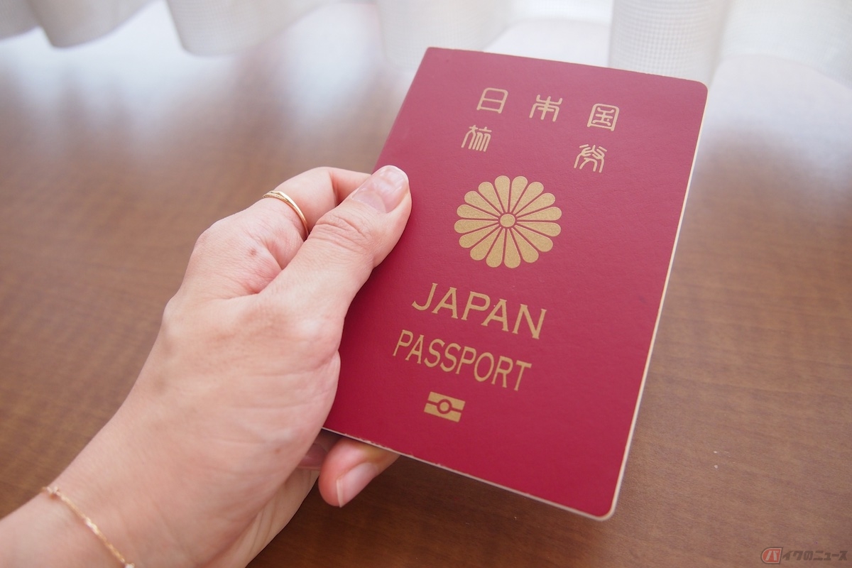 身分証明書や住民票などが試験には必要です