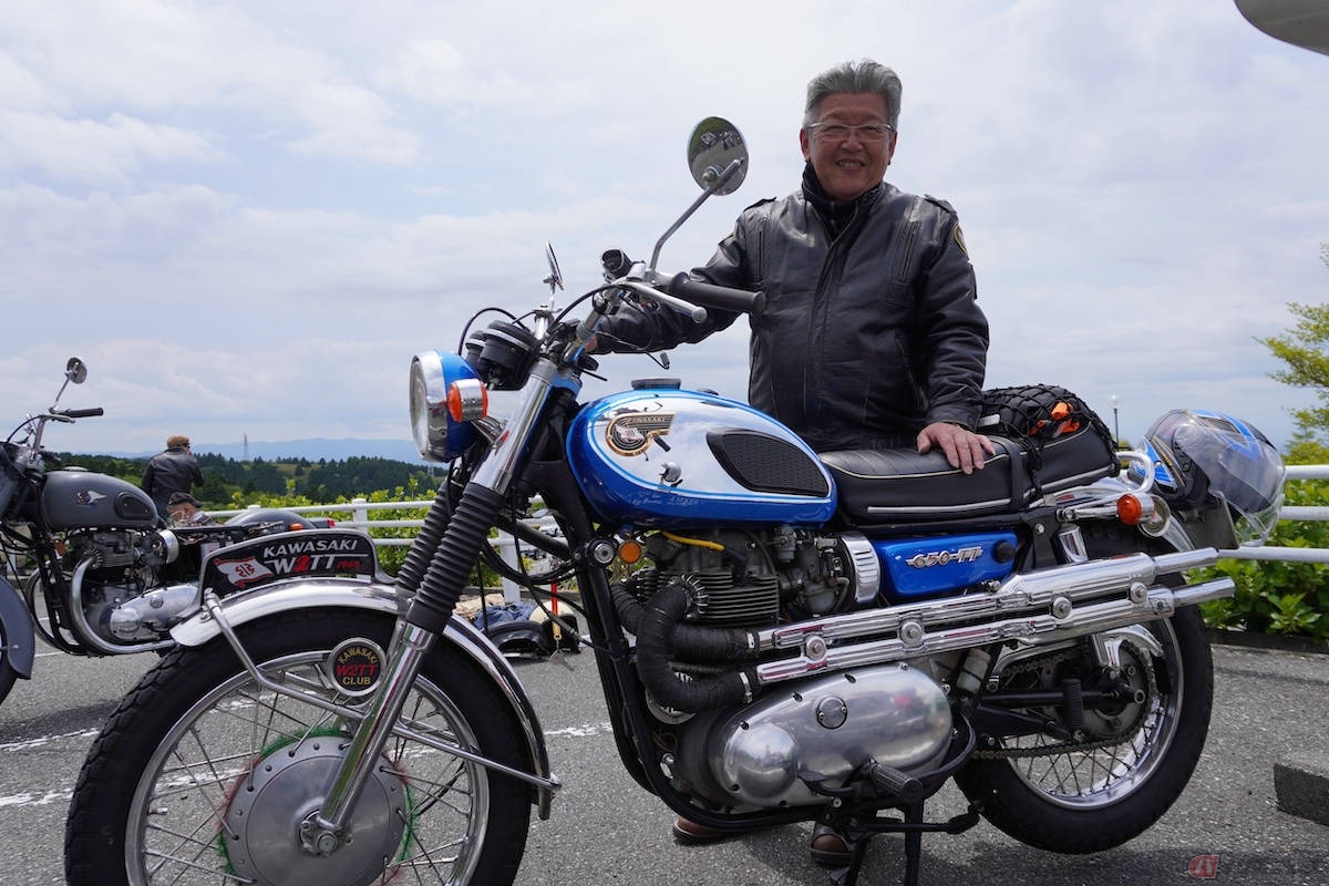 「ライダースカフェはまなこ」（静岡県浜松市西区）を経営し、『W2TT』（1967年）で参加した小林さん