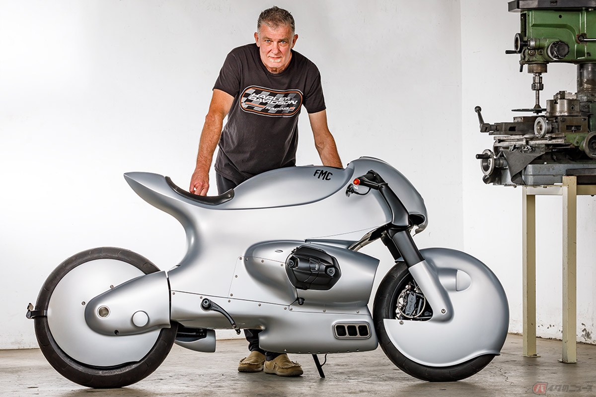 BMW Motorrad「R nineT」をベースにした「FabMan Creations」の最新カスタム「The Storm」と製作者のWayne Buys氏