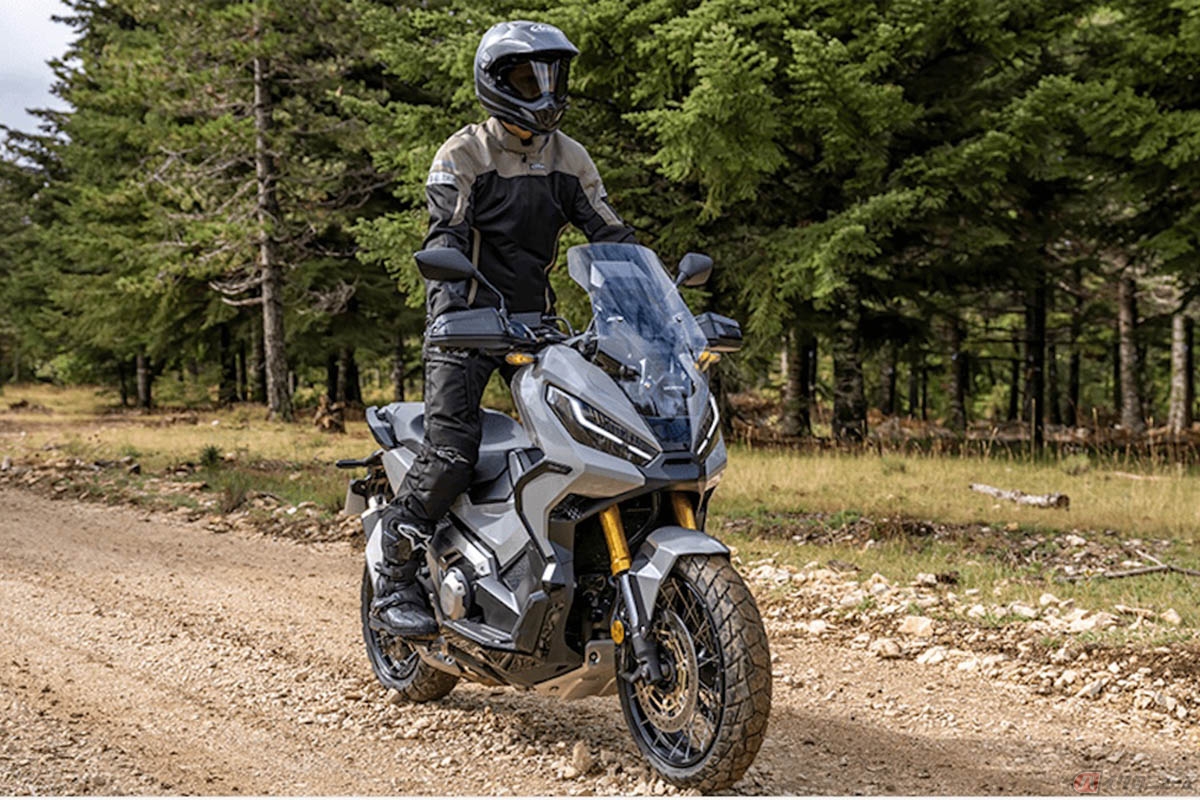 ホンダ「X-ADV」最新モデル(パールディープマッドグレー)