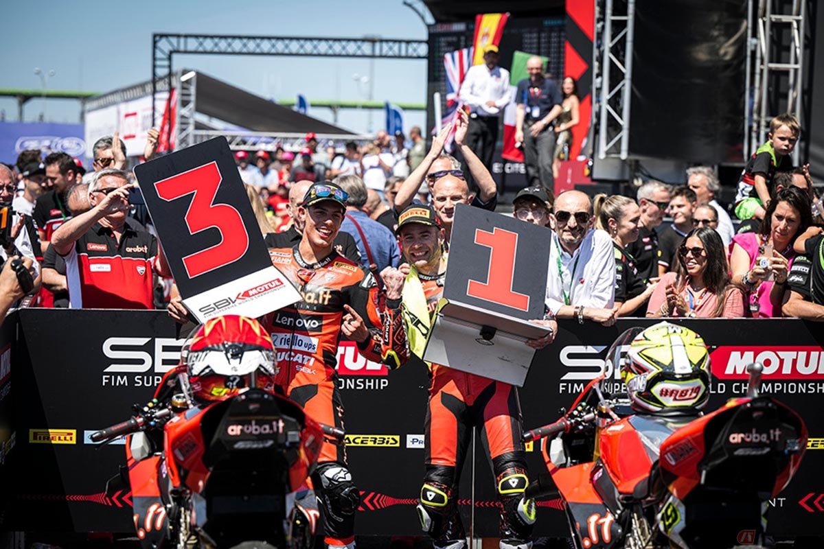 アルバロ・バウティスタ選手とマイケル・ルーベン・リナルディ選手(Aruba.it Racing – Ducati)