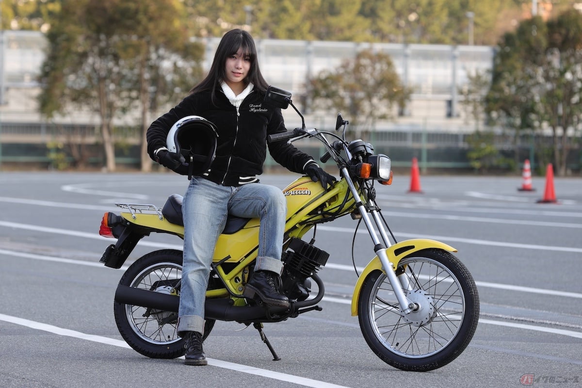 女子高校生が ザ 原宿バイク と呼ばれた 80年代のオシャレな原付バイク ホンダのラクーンに乗ってみました バイクのニュース 女子高校生が ザ 原宿バイク と呼ばれた 80年代のオシャレな原付バイク ホンダのラクーンに乗ってみました バイクのニュース