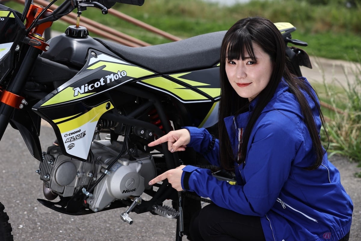 PT125に搭載されたエンジンには、キャブレターを採用しています