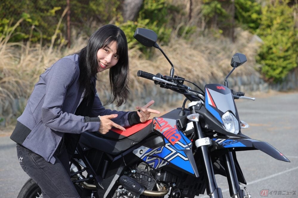 試乗時の視界は良好 アプリリア Sx125 は運転向上に最適な1台 小野木里奈の 日和 バイクのニュース 試乗時の視界は良好 アプリリア Sx125 は運転向上に最適な1台 小野木里奈の 日和 バイクのニュース