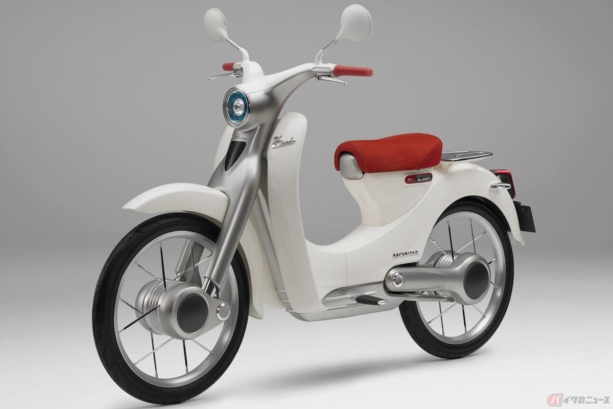 東京モーターショー2009にホンダから出品された二輪駆動方式を採用した「EV-Cub」