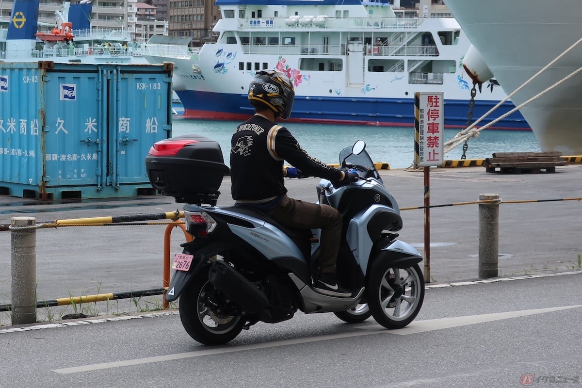 原付二種だとヤマハ「トリシティ125」のような三輪バイクも乗ることができます