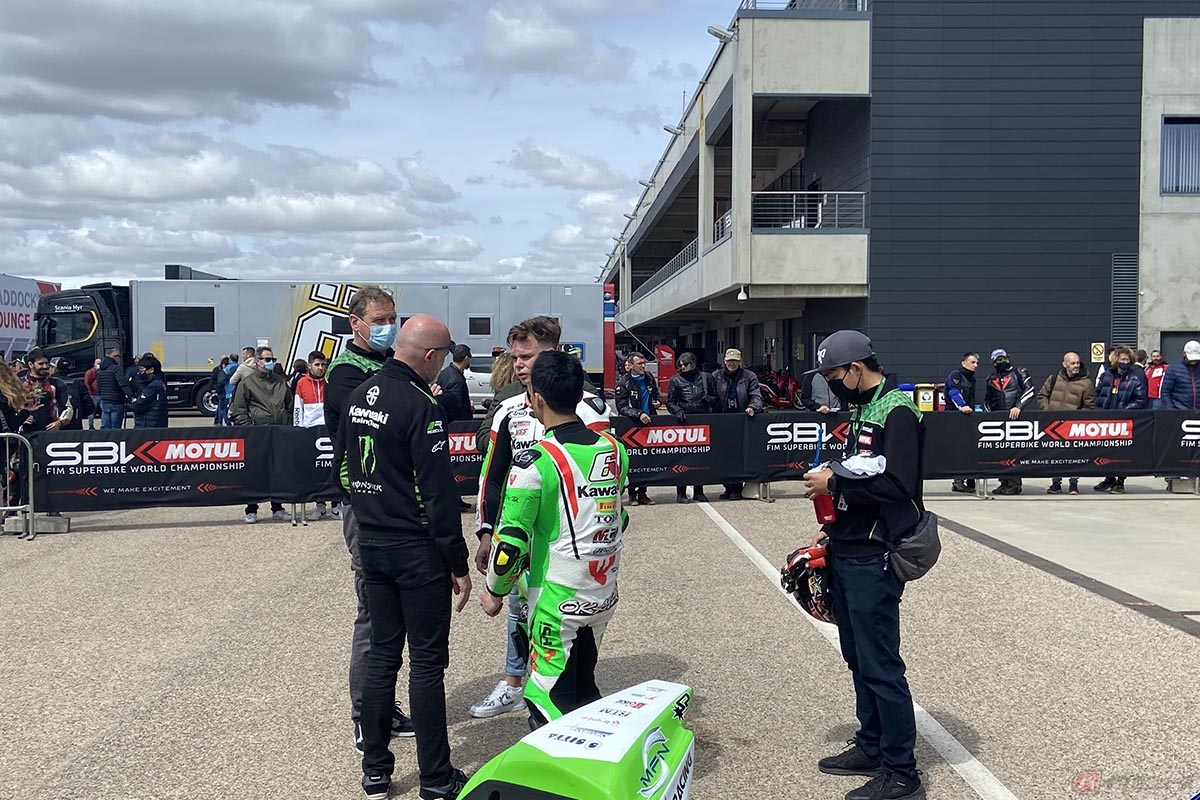  WSSP300クラスに参戦する岡谷雄太選手。当日の実況ではかなり注目されていました