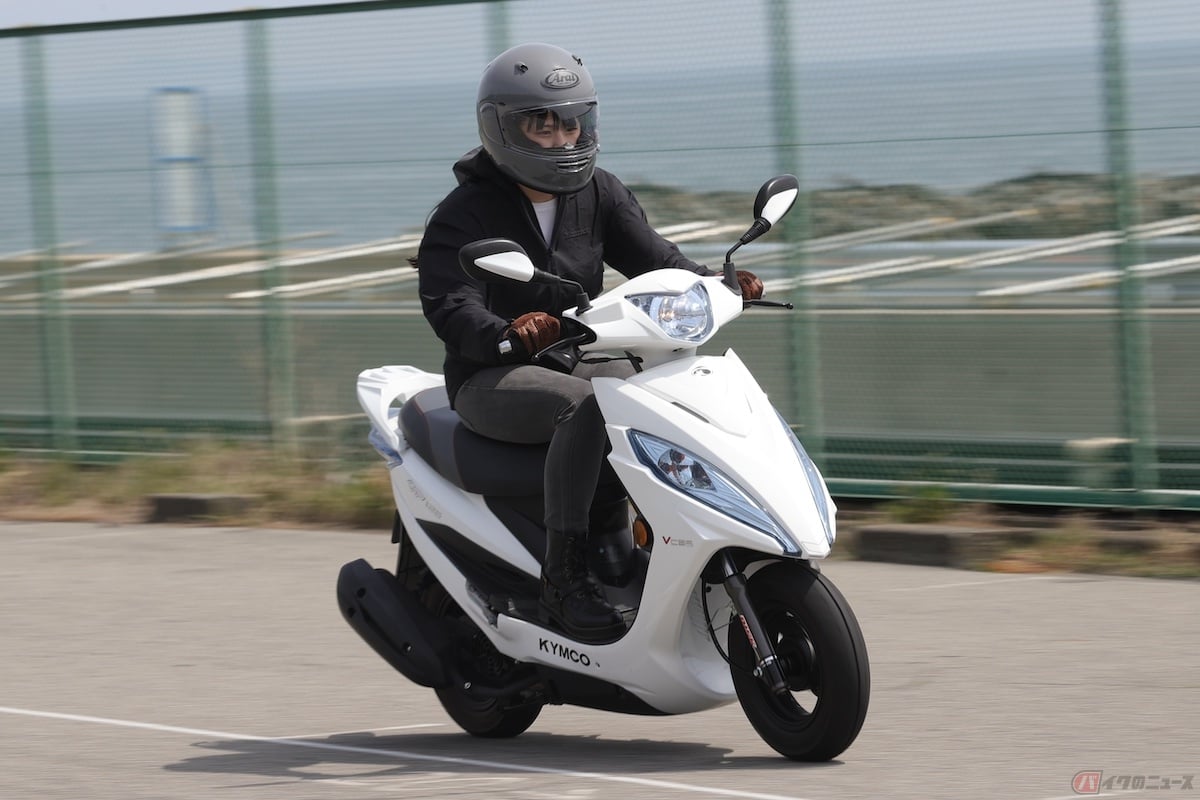 走行の波に乗った状態での加減速がストレスなく行えるGP125i