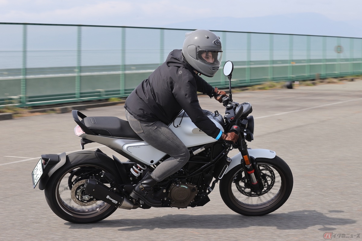 コンパクトなボディのヴィットピレン401のスタートは快適