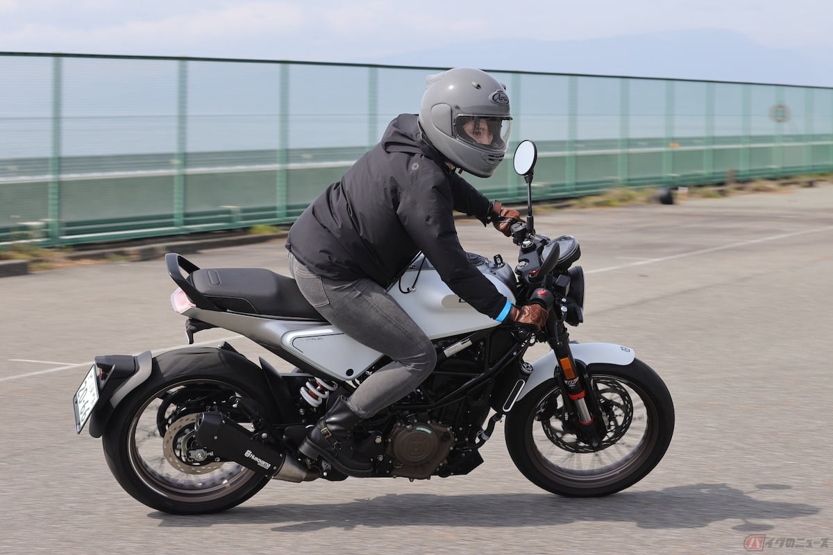 コンパクトなボディのヴィットピレン401のスタートは快適