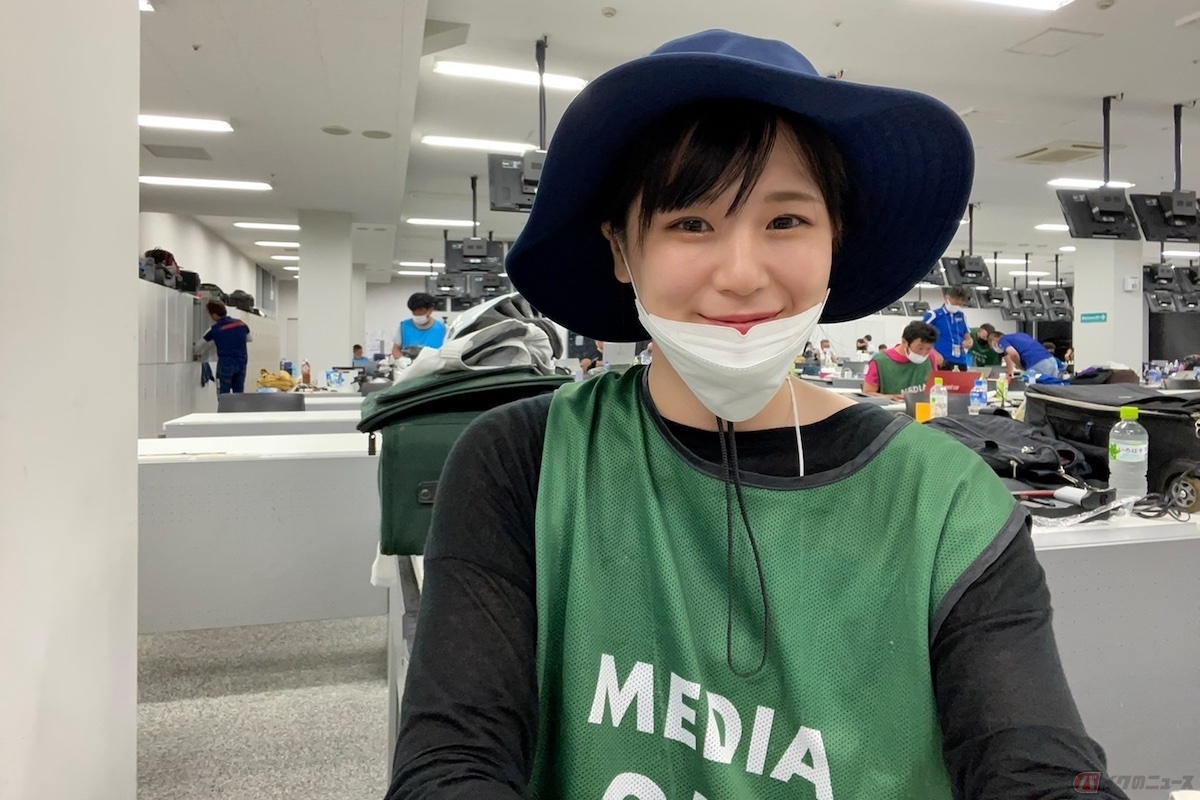 取材の雰囲気を感じたくてプレスルームでわたしも"待機"!