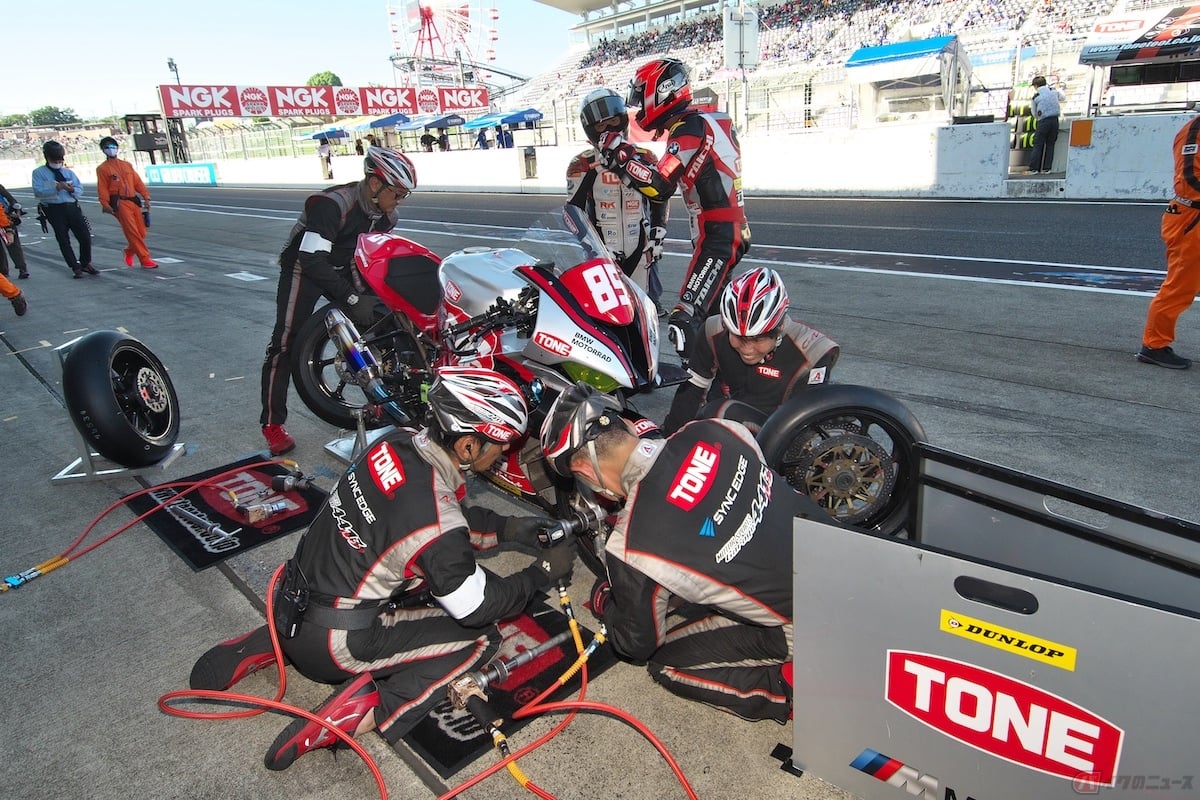 耐久レースはチームとの信頼関係も重要な要素