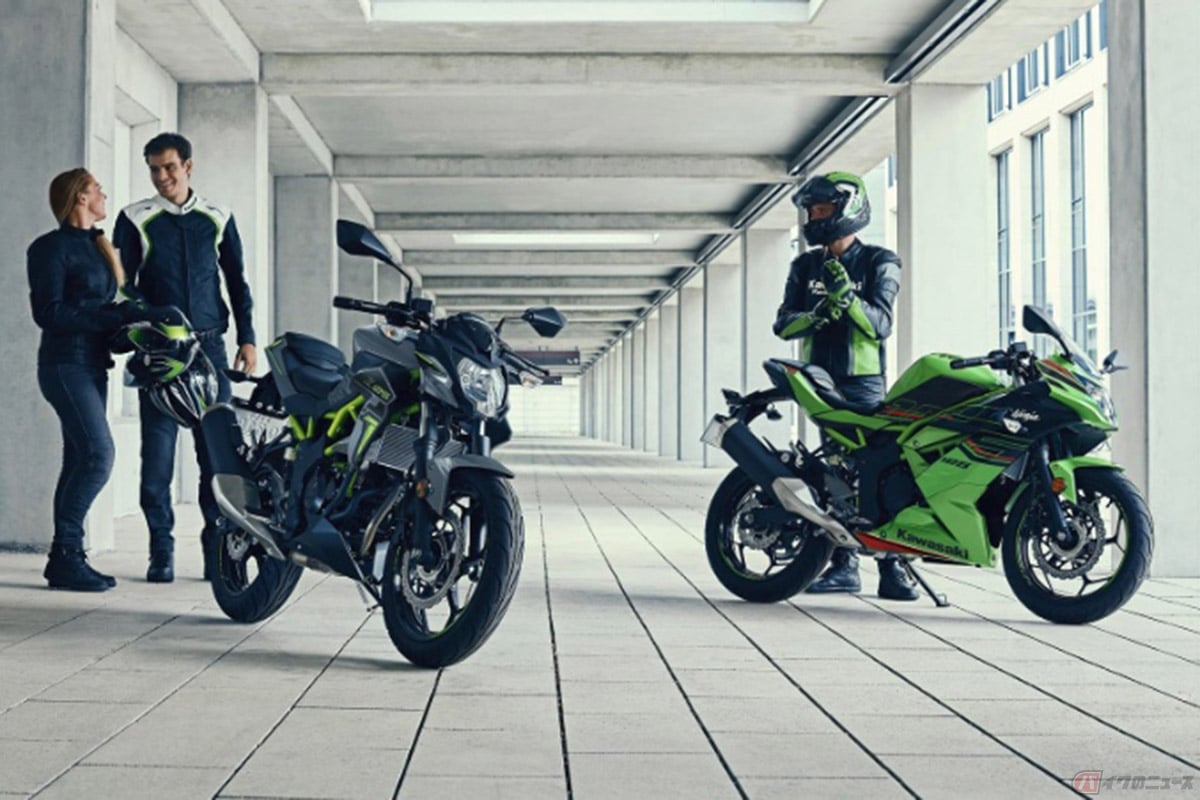 カワサキ「Ninja 125」(左)と「Z125」(右)
