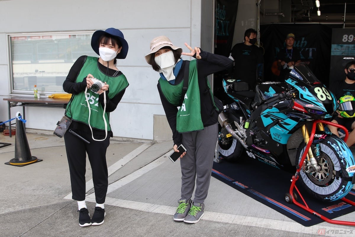 鈴鹿サーキットに到着してすぐに初のピットウォークを体験