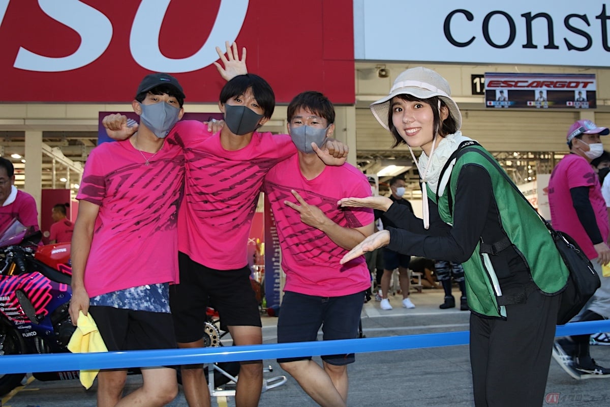 鈴鹿8耐では、たくさんのライダー、チームの方へ取材を集中的に行いました