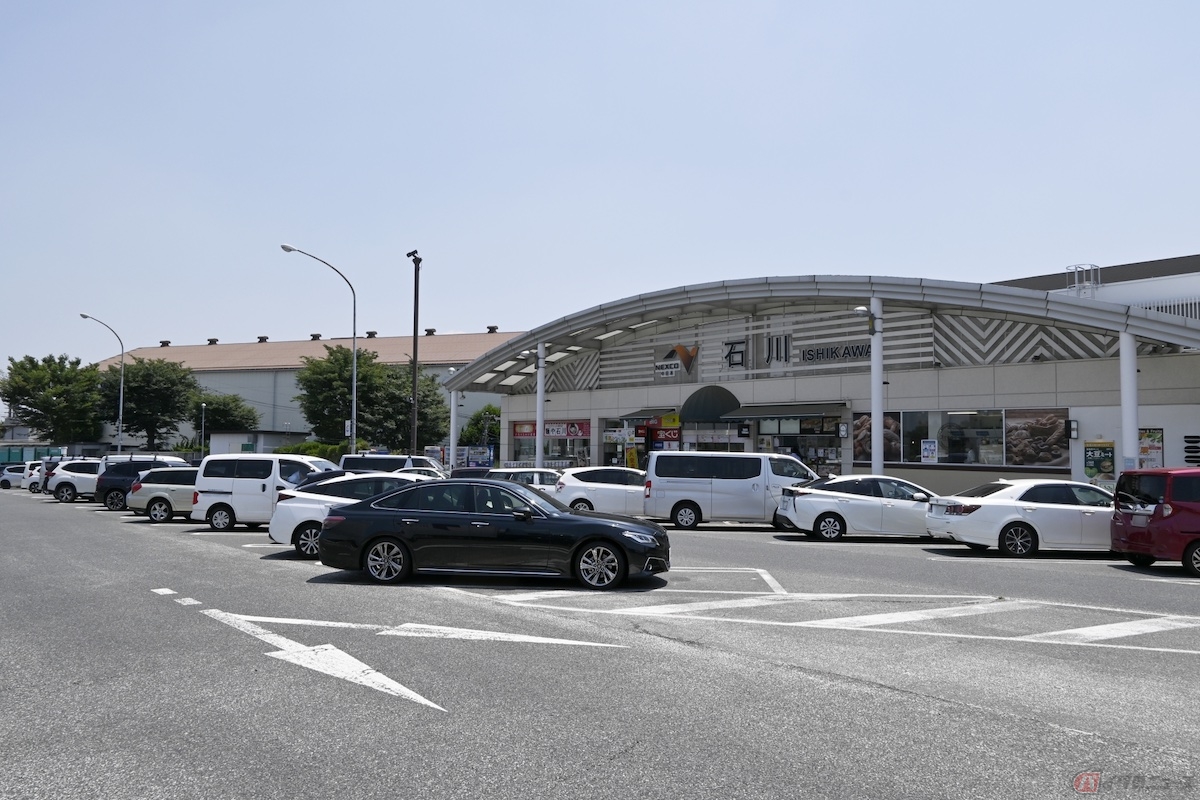 二輪車用の駐車スペースが満車だった場合には、四輪車用の駐車スペースに停めても良い