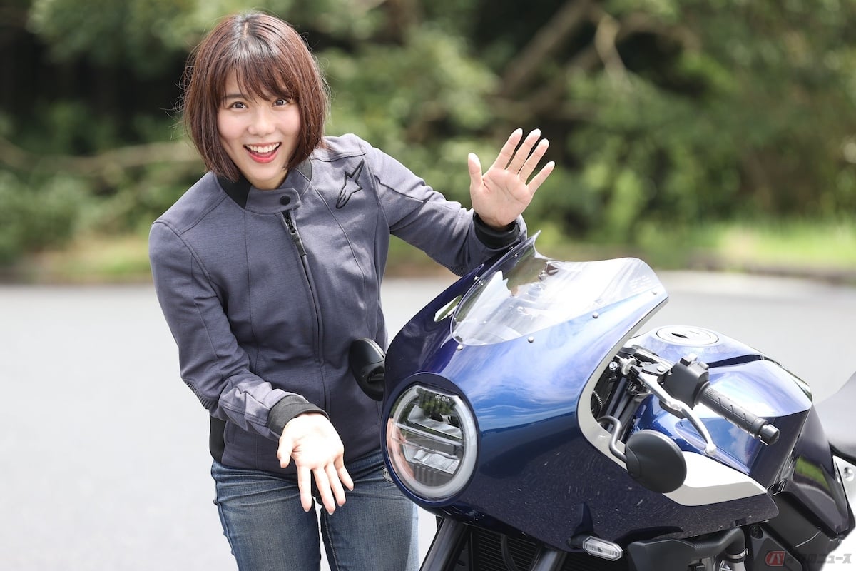 HAWK11の個性を際立たせるロケットカウルを装着