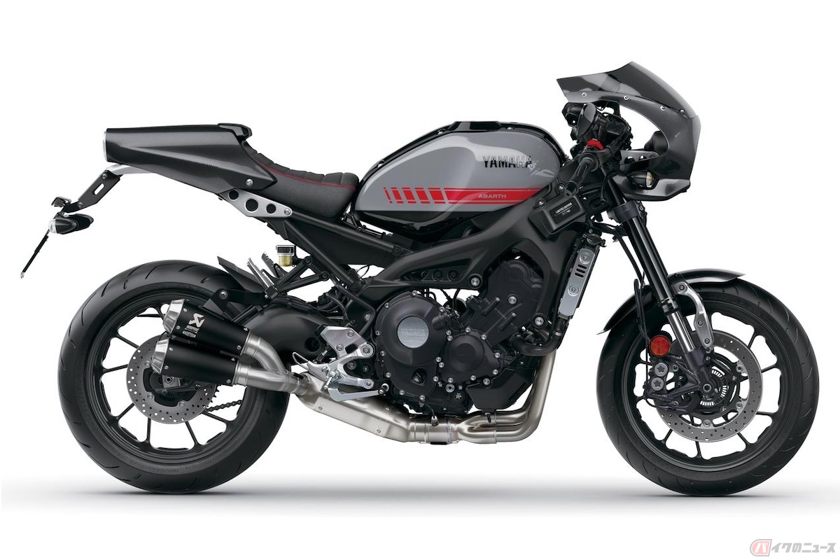 イタリアのチューニングメーカー「ABARTH」が、MotoGPのヤマハワークスをスポンサードしていたことがきっかけのコラボレーションで生まれた「XSR900 ABARTH」