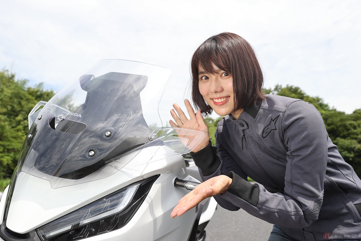 『NT1100』に採用されているフロントのスクリーンや手元や足元の風の抵抗を防いでくれるディフレクターの存在は大きい