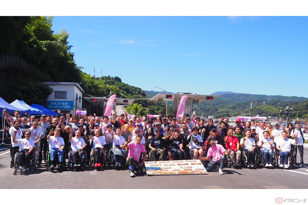 アネスト岩田箱根ターンパイクを貸し切った走行会「やるぜ! 箱根ターンパイク」。世界初となるパラモトライダーさんの公道走行が実現しました