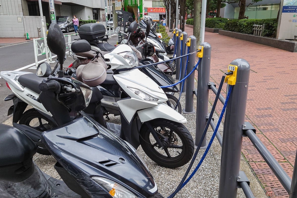 東京都渋谷区桜丘町でカフェ巡りをするには、近隣のバイク専用駐車場を利用しましょう