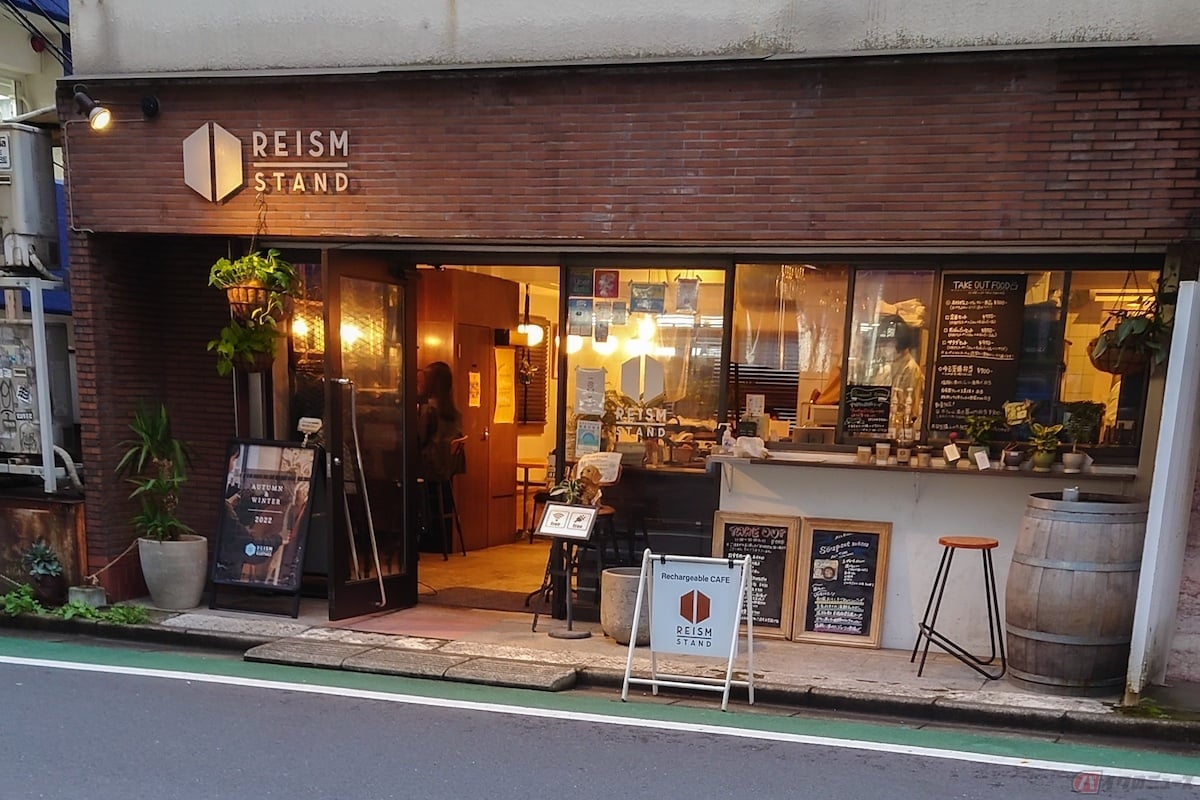 駐輪場から徒歩10分ほどの距離にある「ゆる薬膳」カフェ「REISM STAND」