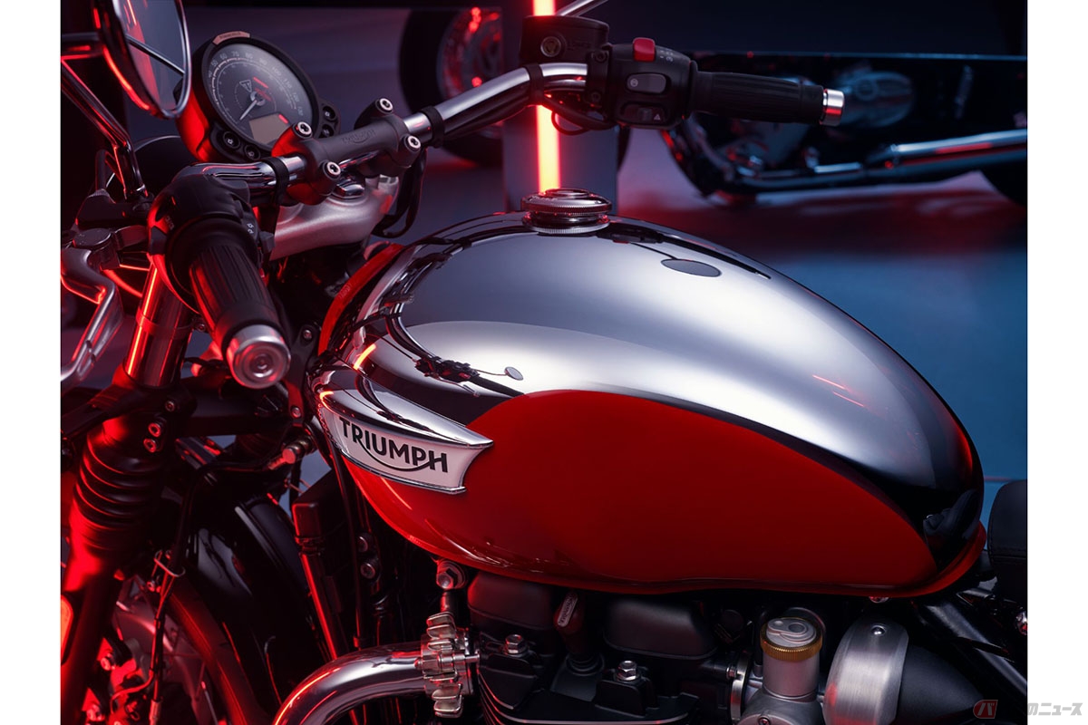 美しいクロームメッキで飾られたトライアンフ「Chrome Edition」(Bonneville Speedmaster Chrome Edition)