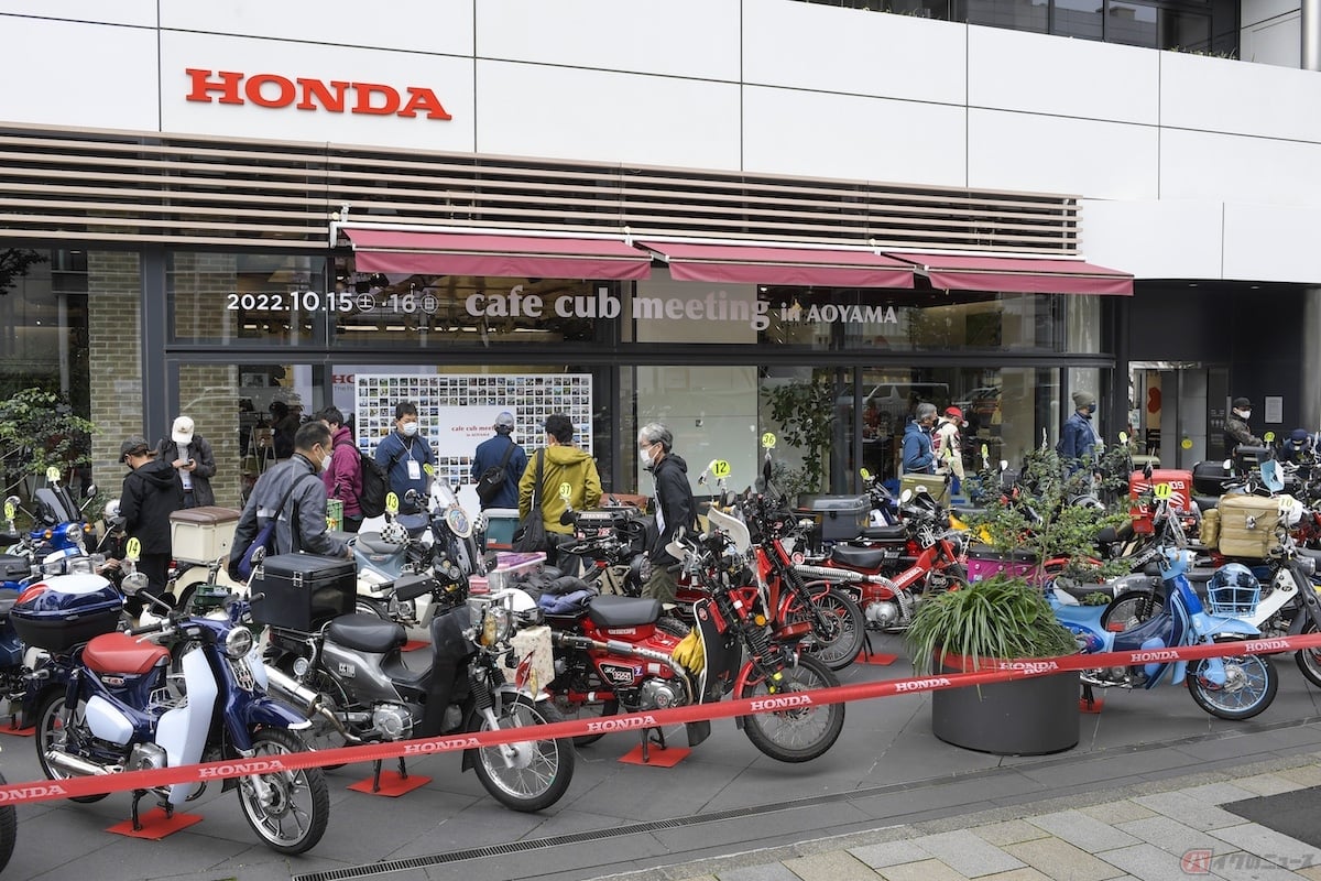 2022年10月にホンダウエルカムプラザ青山で開催された『第25回 カフェカブミーティング in 青山』