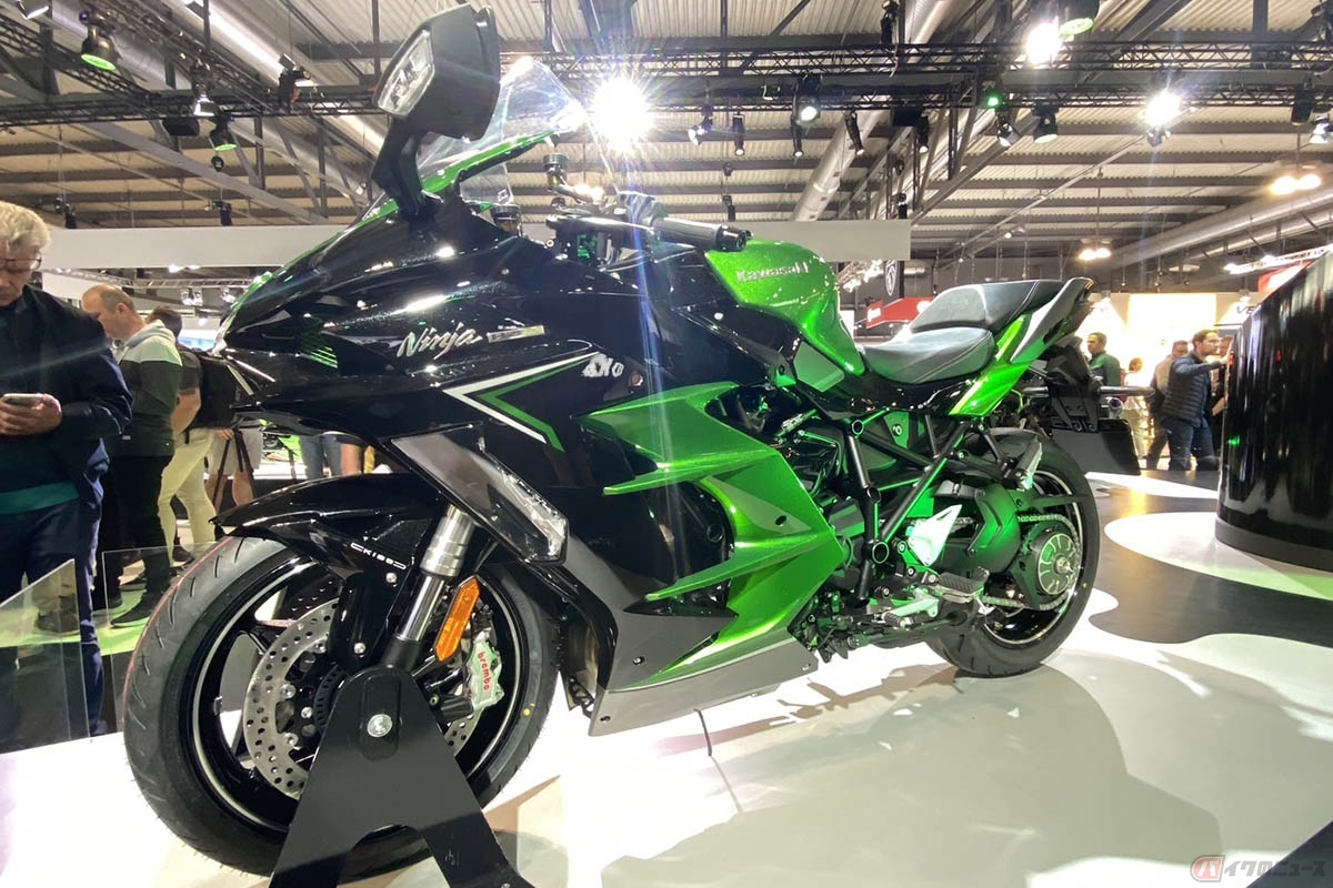 カワサキ「Ninja H2 SX」2023年モデル