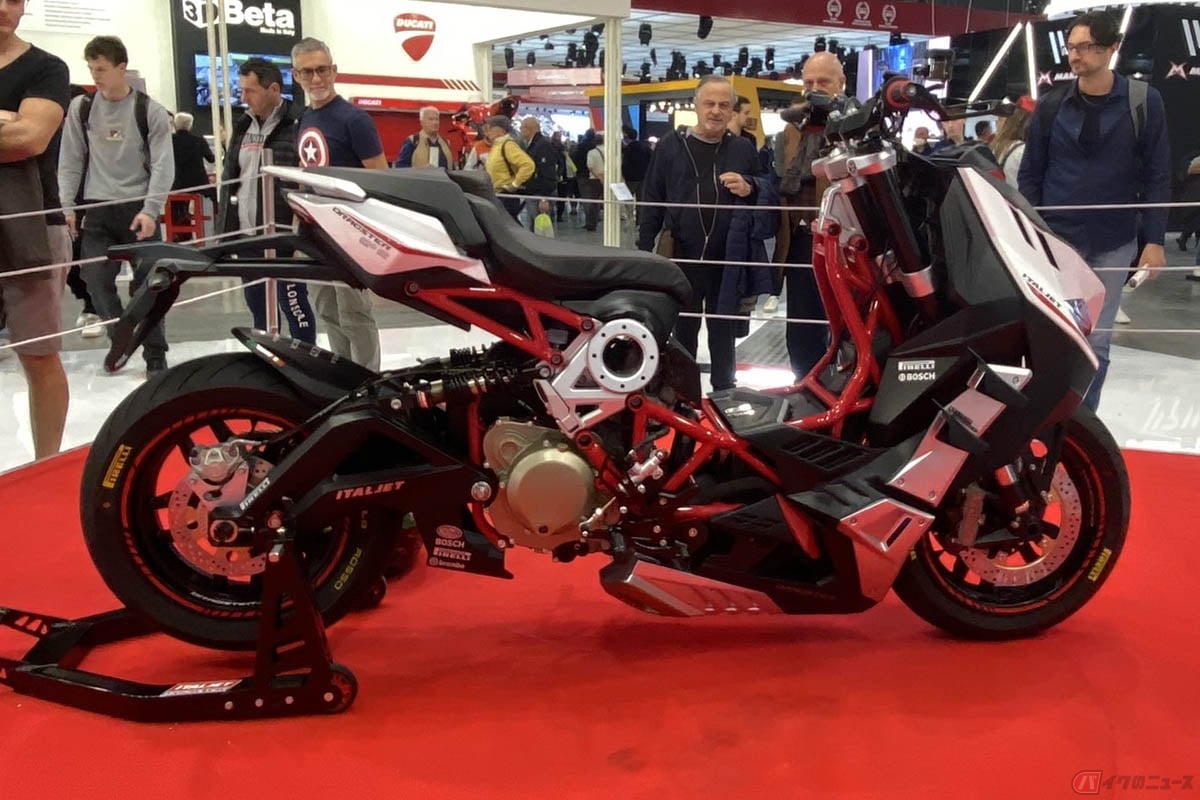 イタルジェット ドラッグスター500gp 6速マニュアルミッション搭載のスクーターモデル登場 Eicma22 バイクのニュース イタルジェット ドラッグスター500gp 6速マニュアルミッション搭載のスクーターモデル登場 Eicma22 バイクのニュース