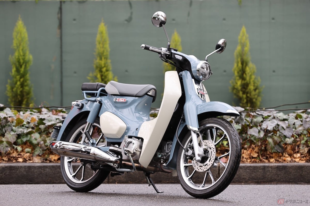 ホンダ「スーパーカブC125」の車両重量は110kg