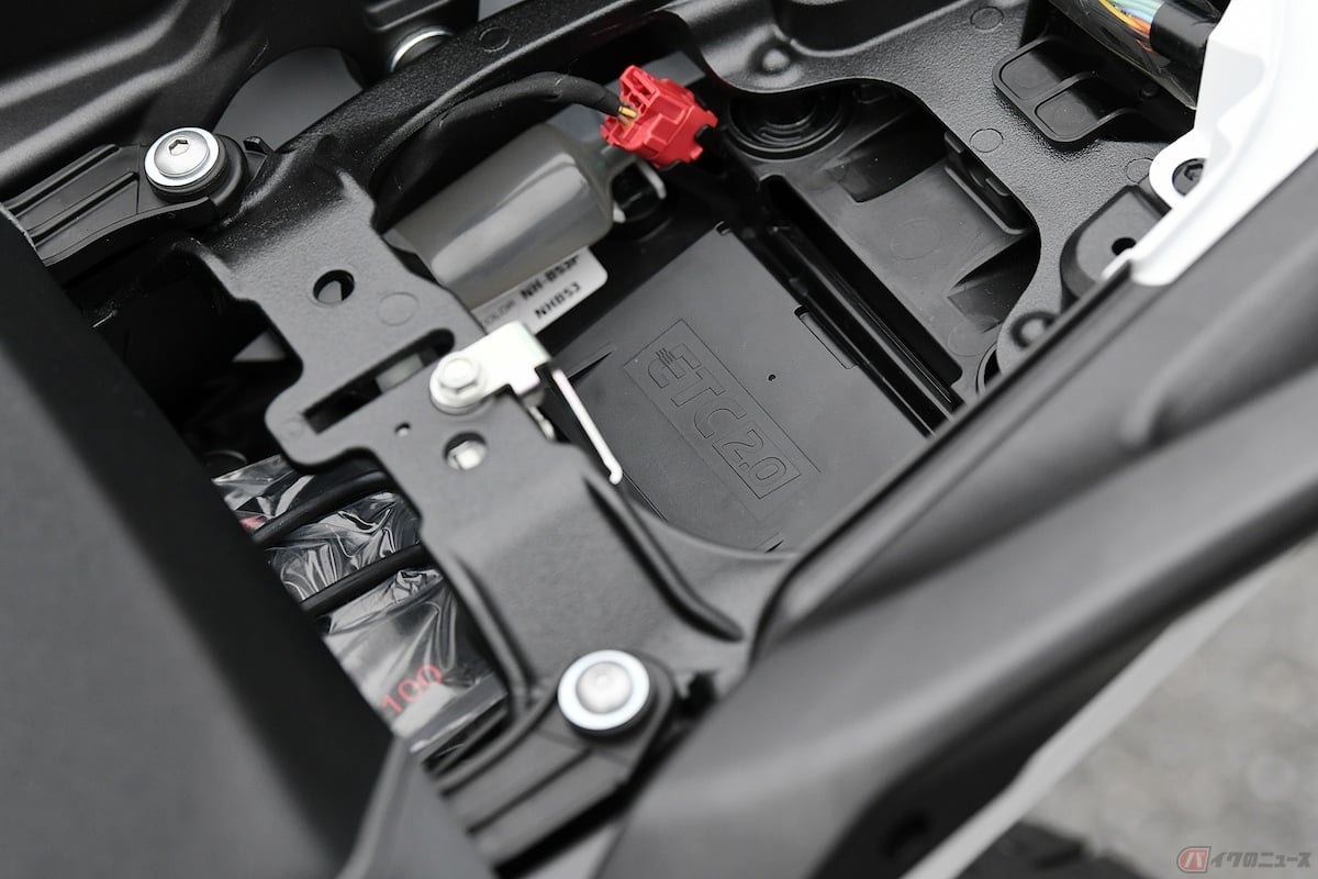 ETC非搭載バイクの場合は、通行券を走行中に落とさないように保管しておくことが重要