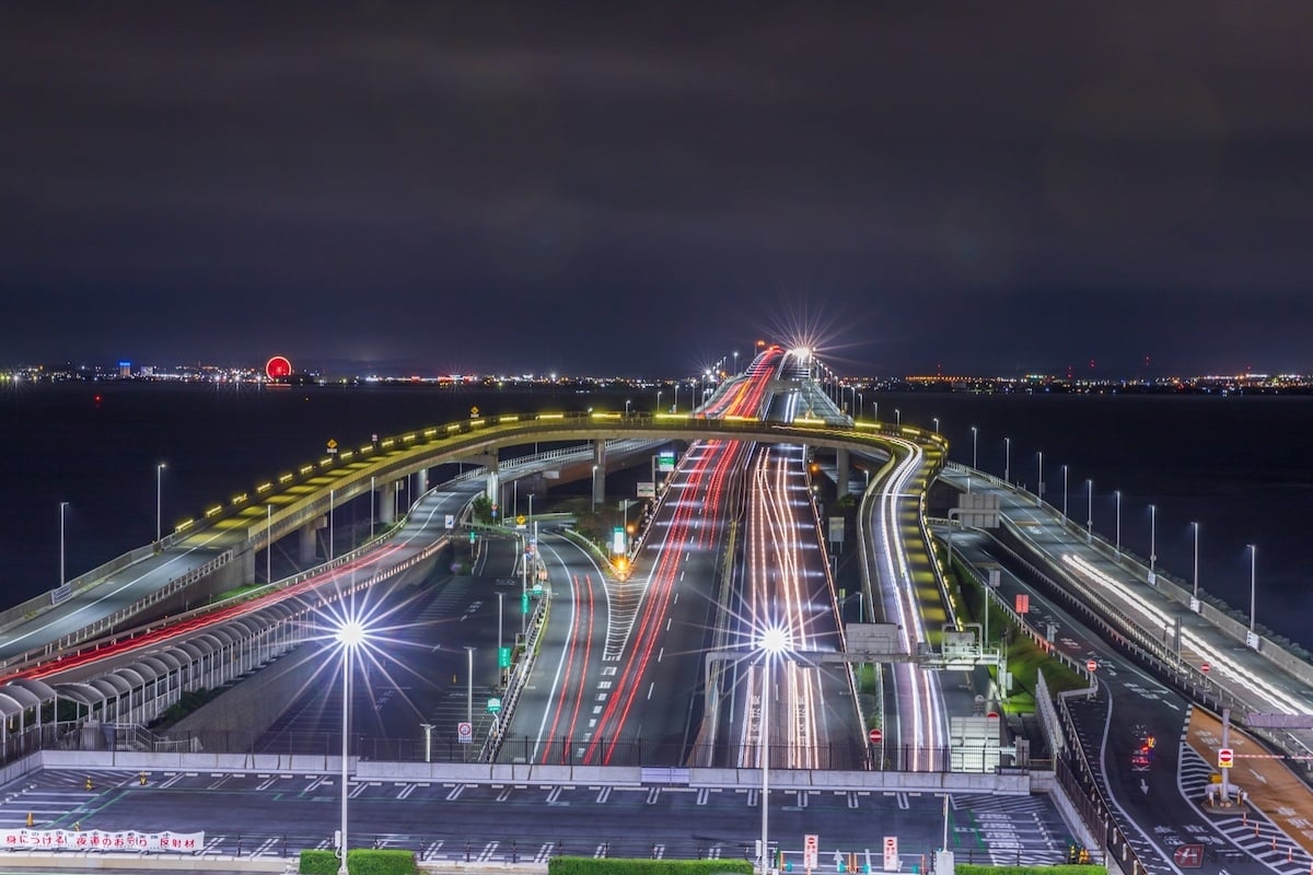 「海ほたるパーキングエリア」から見る木更津エリア