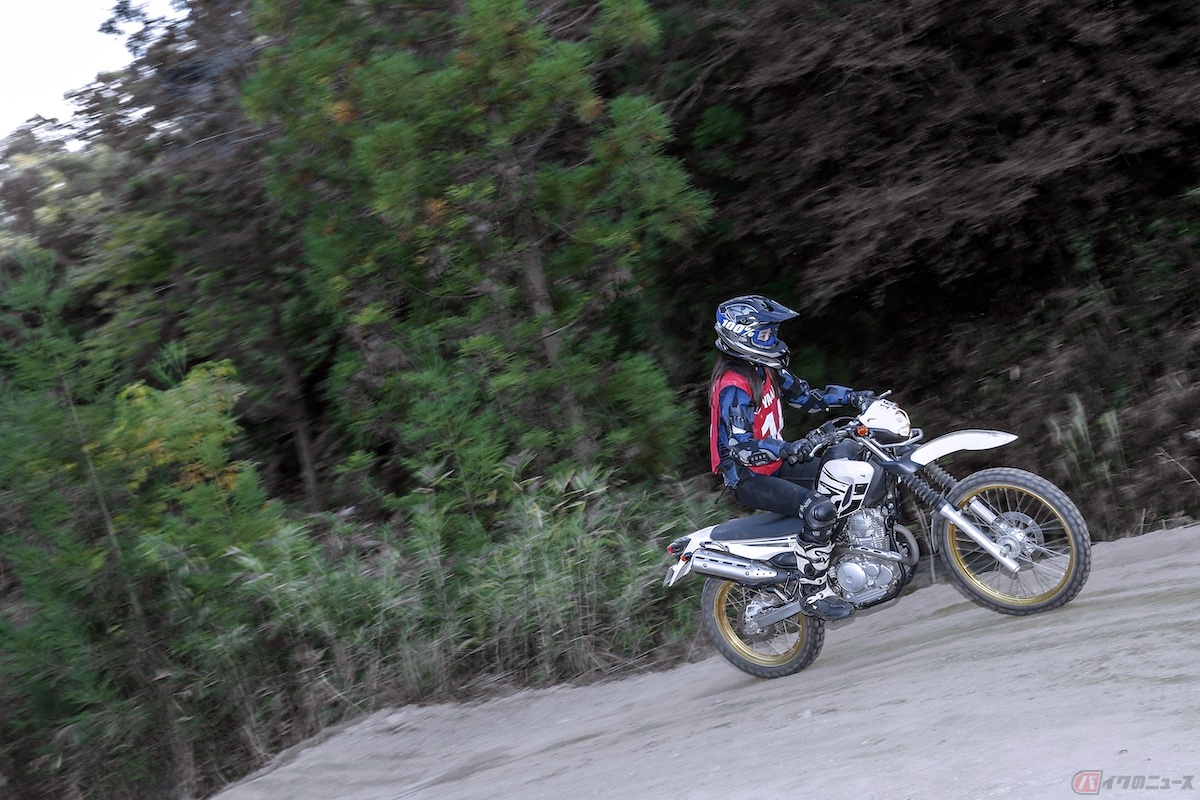 林間にあるMXコースへ向は、自然に囲まれたワイルドな雰囲気です