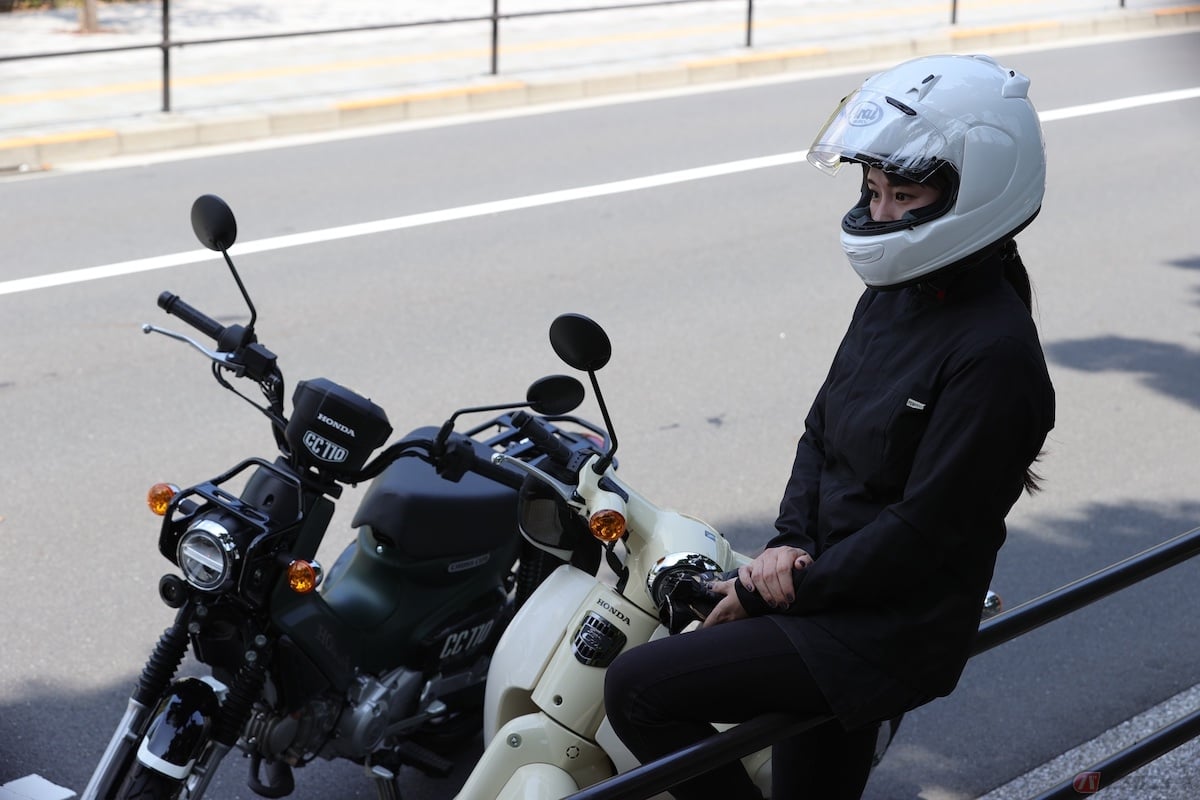 初期費用とは別にバイクに乗るうえで欠かせないアイテムといえばヘルメット