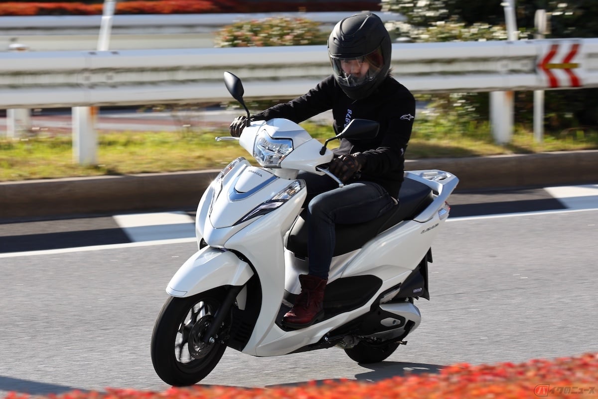 乗り手の意のままスムーズにコーナリングもスイスイと走ってくれる