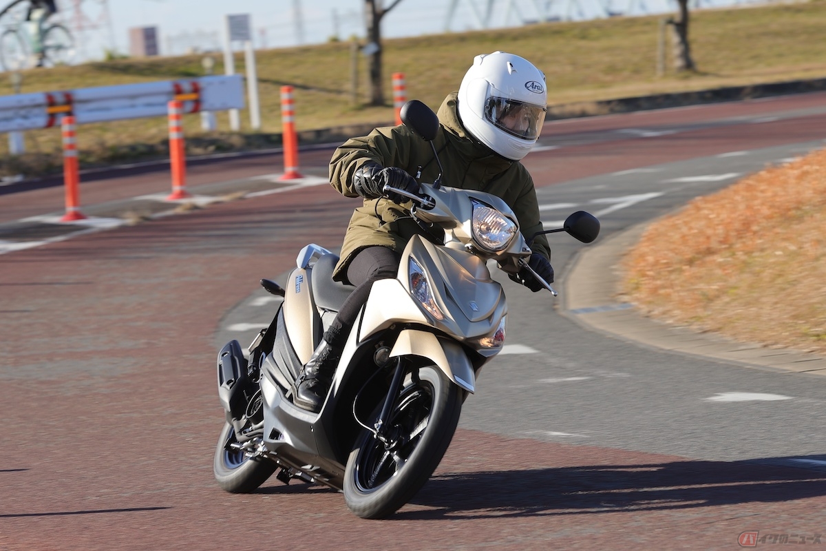 初めて試乗した時のあの感動は今でも忘れないスズキ「アドレス110」