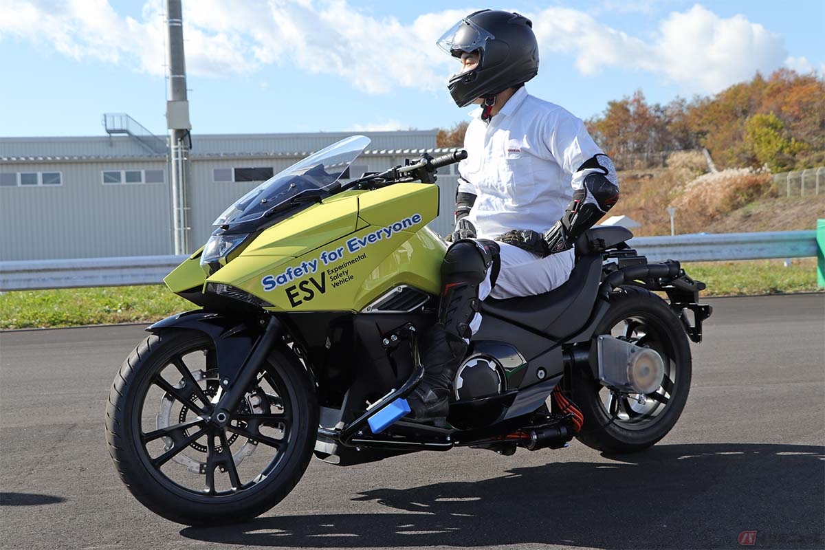 立ちゴケしない」ホンダの最新技術に脱帽 ～木下隆之の、またがっ 