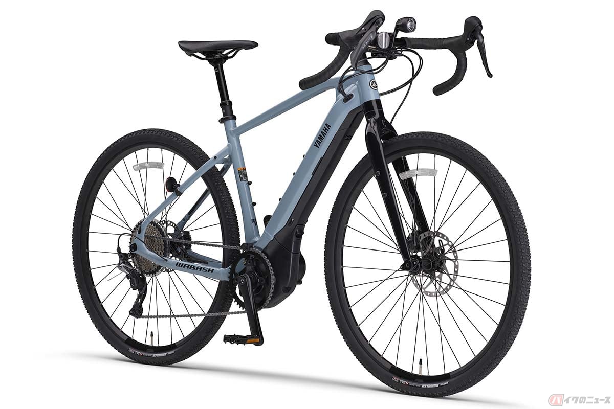 キャンプコンセプトモデルのベース車両となるヤマハ新型e-BIKE「WABASH RT」(カラー:セレスタイトブルー)