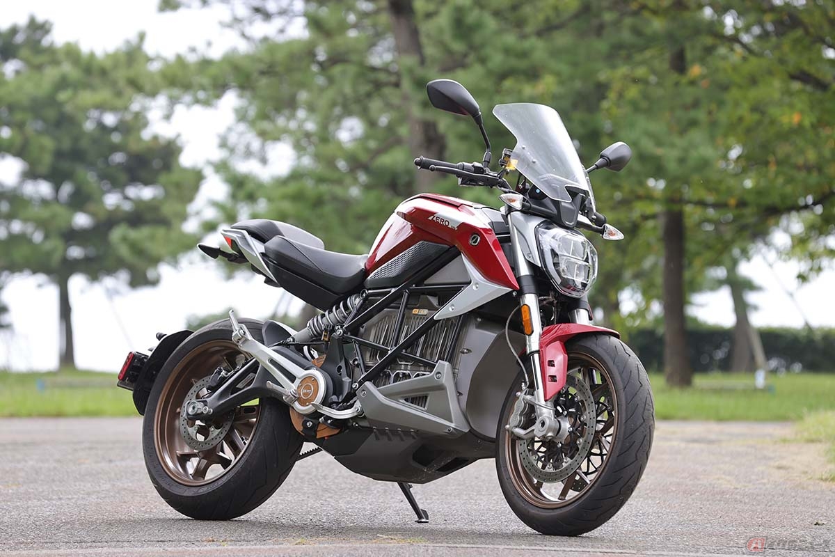 Zero Motorcycle製の電動バイク「SR/F」