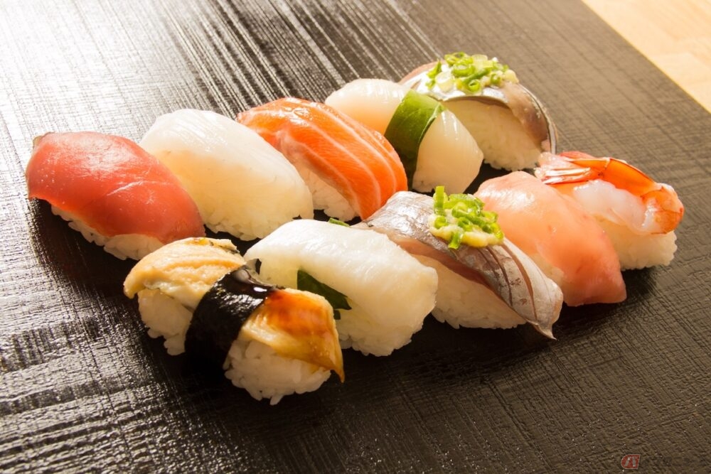 日本に帰国した際にはお寿司を食べる。一番好きなネタはイカ！